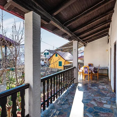 2 Bedroom Gorgeous Apartment In Zdrelac * Ждрелац